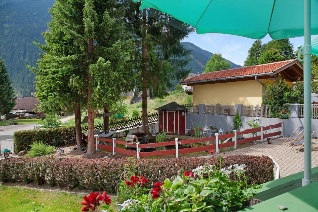 Flying Hirsch Aparthotel Stall Exterior photo